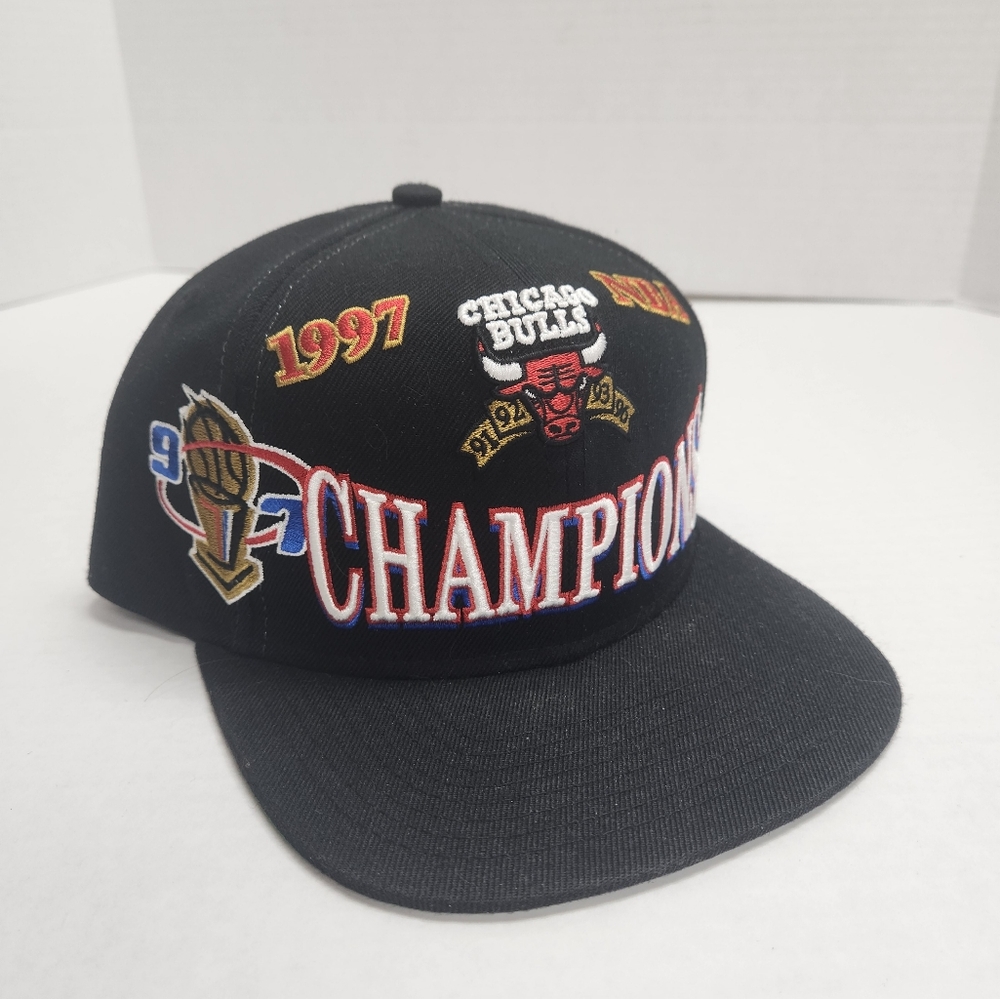 Vintagw 1997 Bulls Champions Snapback Hat